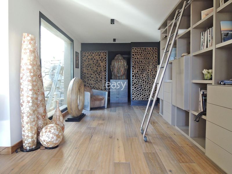 Location for photo and video shoots in the vibrant city of Marseille 13